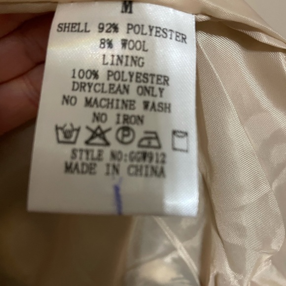 Coats - Picture 6 of 6